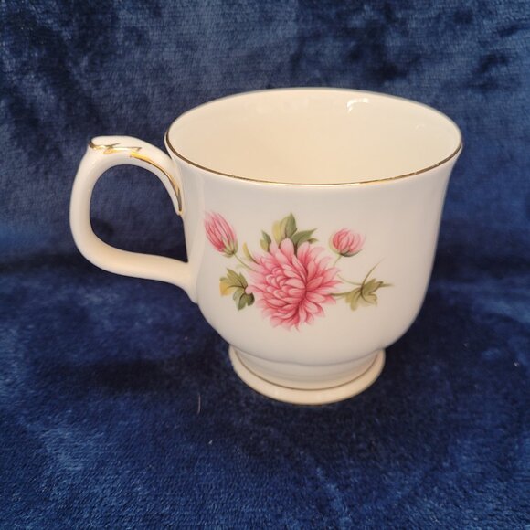 Royal Albert Flower of the Month Cup - Picture 3 of 4